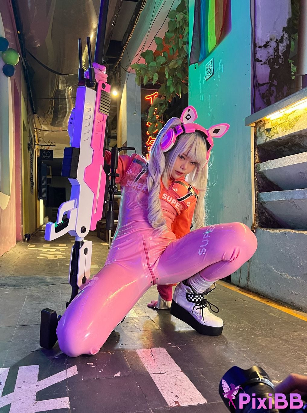 Cosplayer ZinieQ NIKKE Alice PixiBB.COM 040