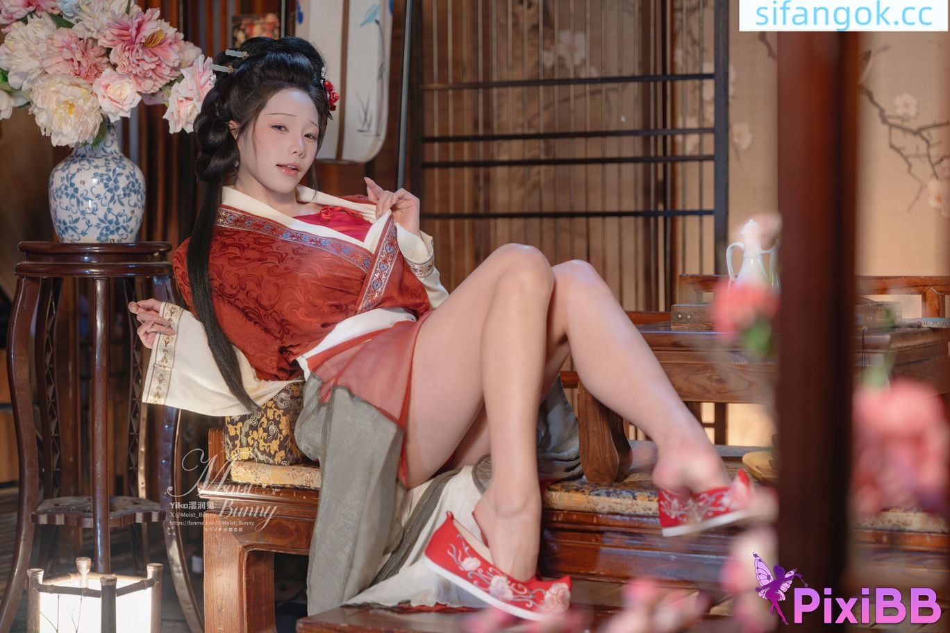 Cosplayer Sticky Dumpling Rabbit 2026 Year 02 monthly works Hurry up golden lotus welcomes spring PixiBB.COM 004