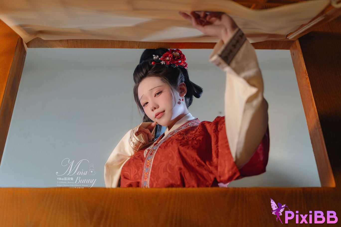 Cosplayer Sticky Dumpling Rabbit 2026 Year 02 monthly works Hurry up golden lotus welcomes spring PixiBB.COM 023