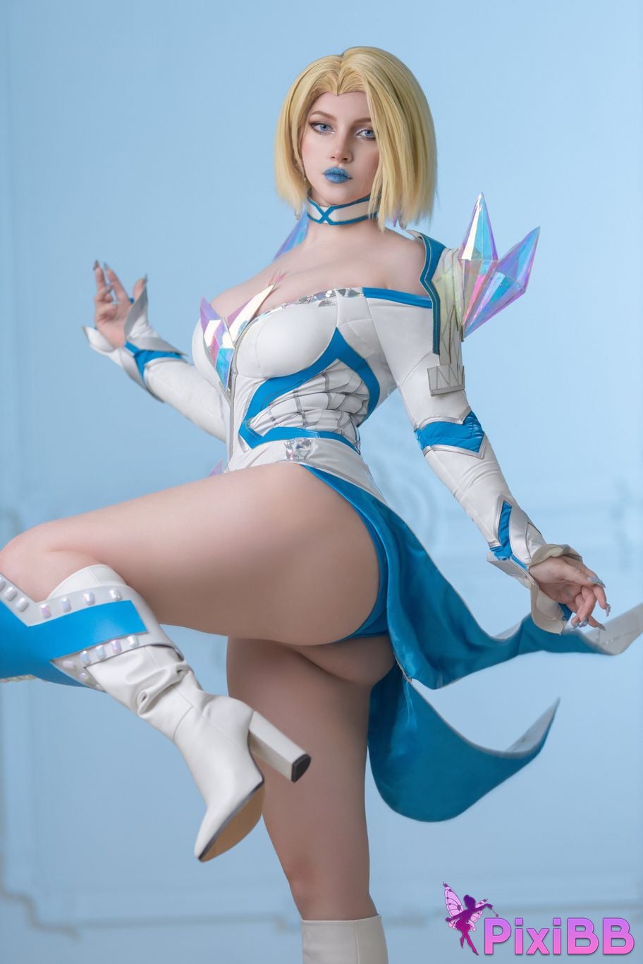 Cosplayer Ulichan Emma Frost PixiBB.COM 034