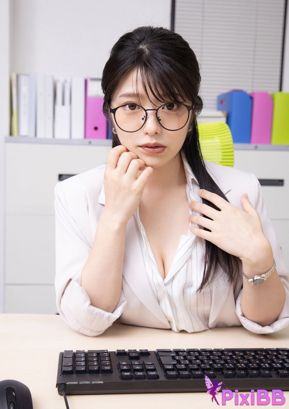 Japanese Idol Kana Yamada Digital only GJ PHOTO BOOK photo collection . M a y b e n o t PixiBB.COM 003