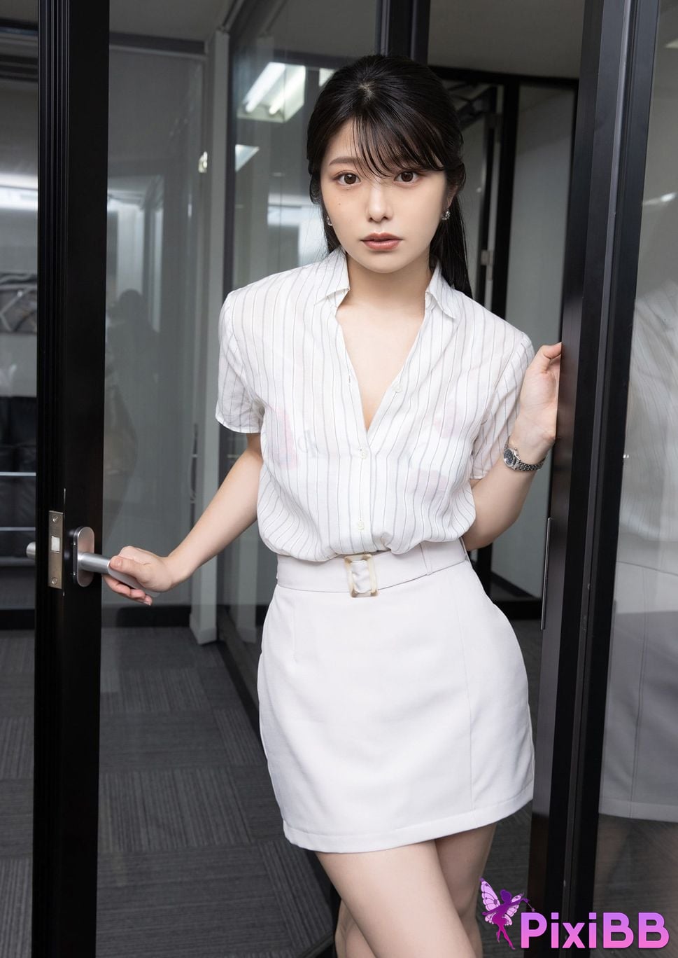 Japanese Idol Kana Yamada Digital only GJ PHOTO BOOK photo collection . M a y b e n o t PixiBB.COM 007