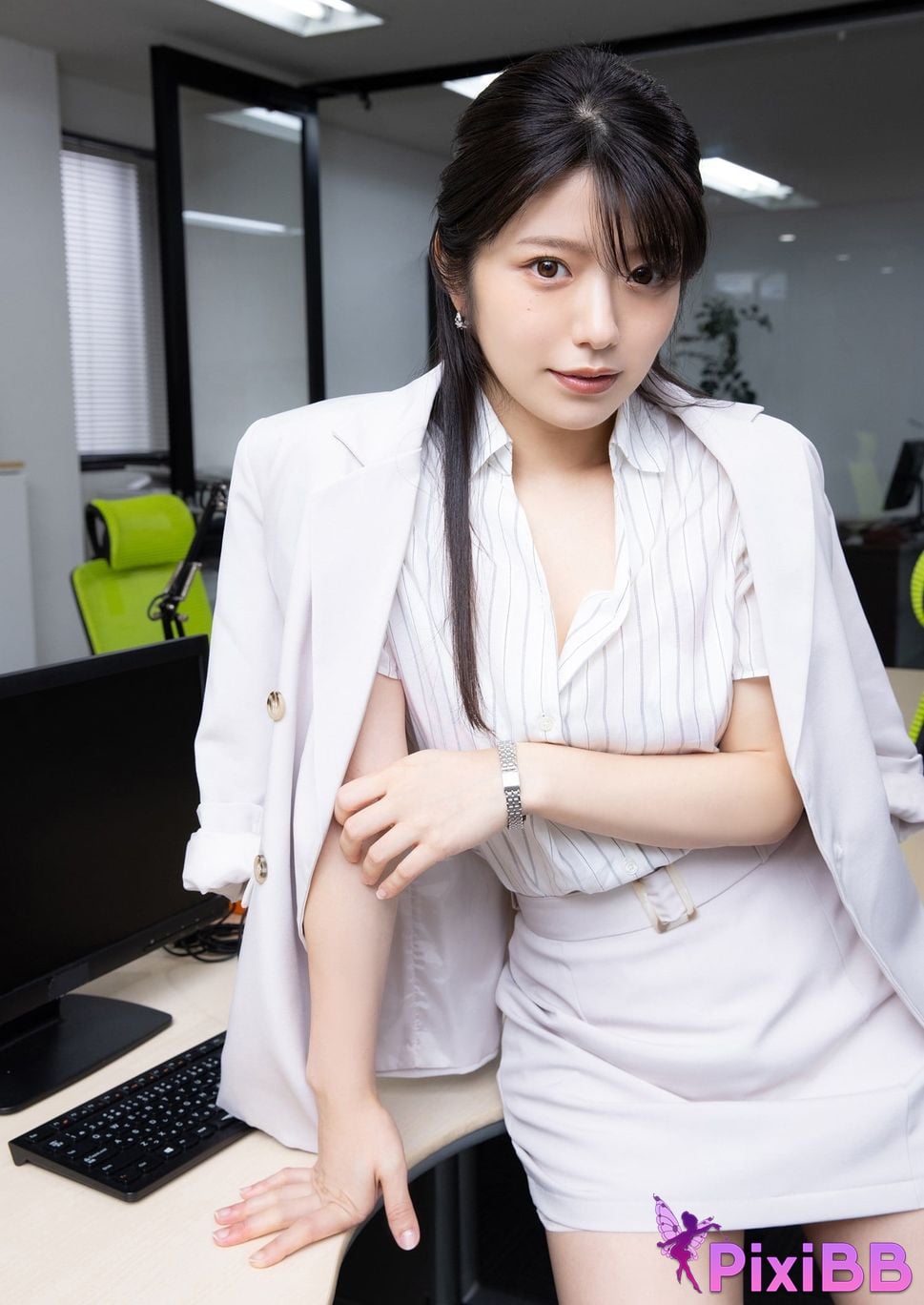 Japanese Idol Kana Yamada Digital only GJ PHOTO BOOK photo collection . M a y b e n o t PixiBB.COM 008