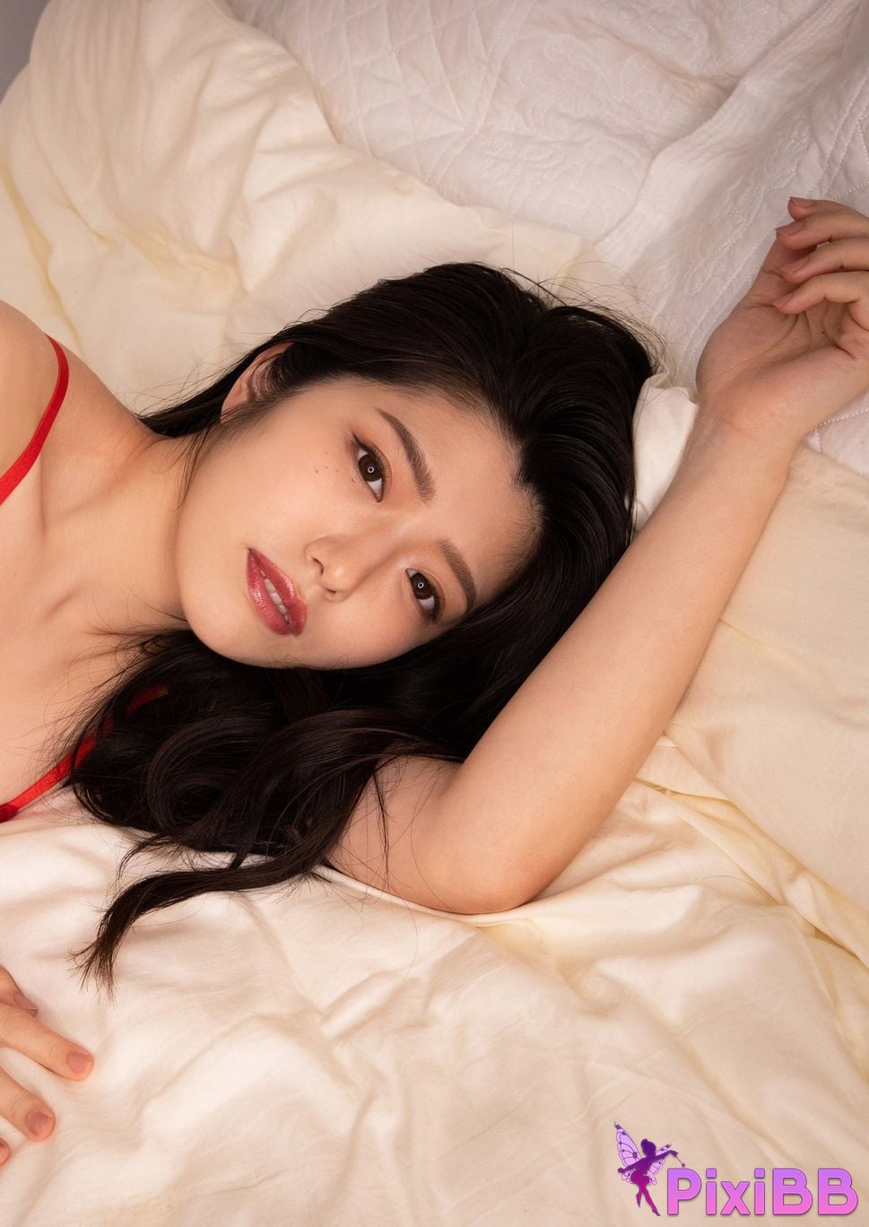 Japanese Idol Kana Yamada Digital only GJ PHOTO BOOK photo collection . M a y b e n o t PixiBB.COM 089