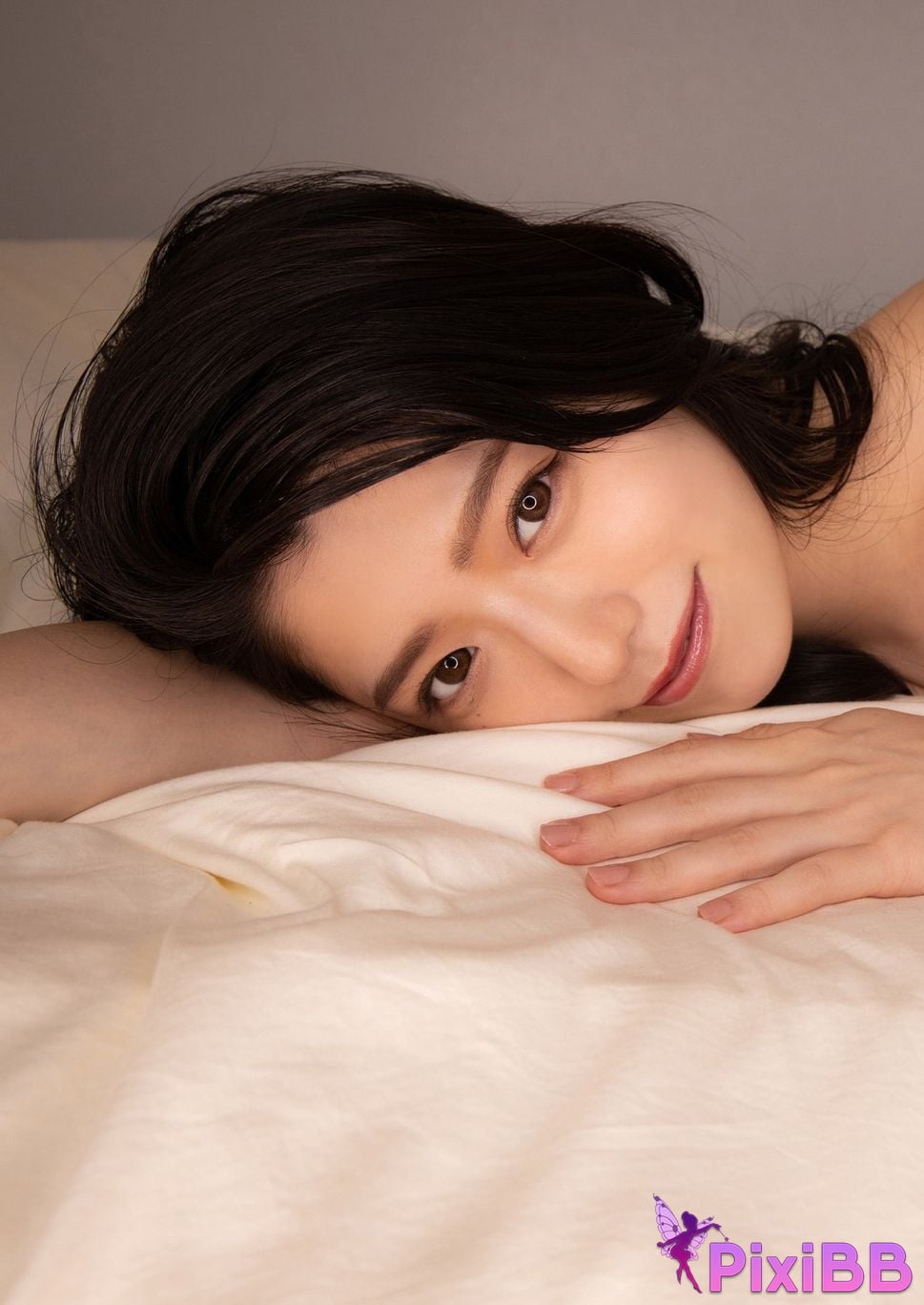 Japanese Idol Kana Yamada Digital only GJ PHOTO BOOK photo collection . M a y b e n o t PixiBB.COM 107