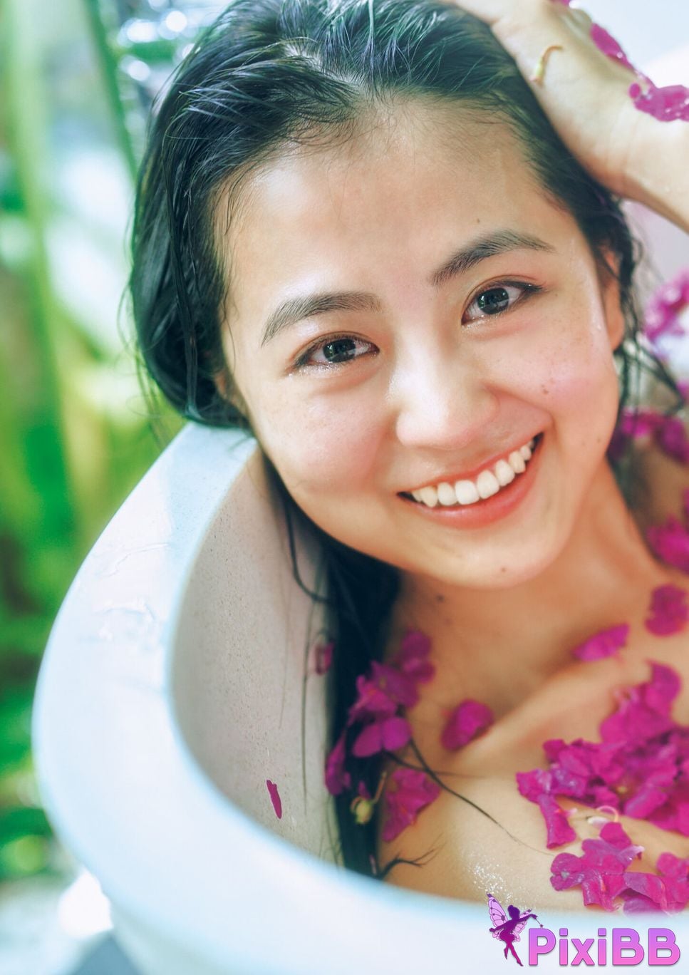 Japanese Idol Rika Fukui Includes bonus cuts only available in the electronic version 1st photo collection Ai no signpost PixiBB.COM 074