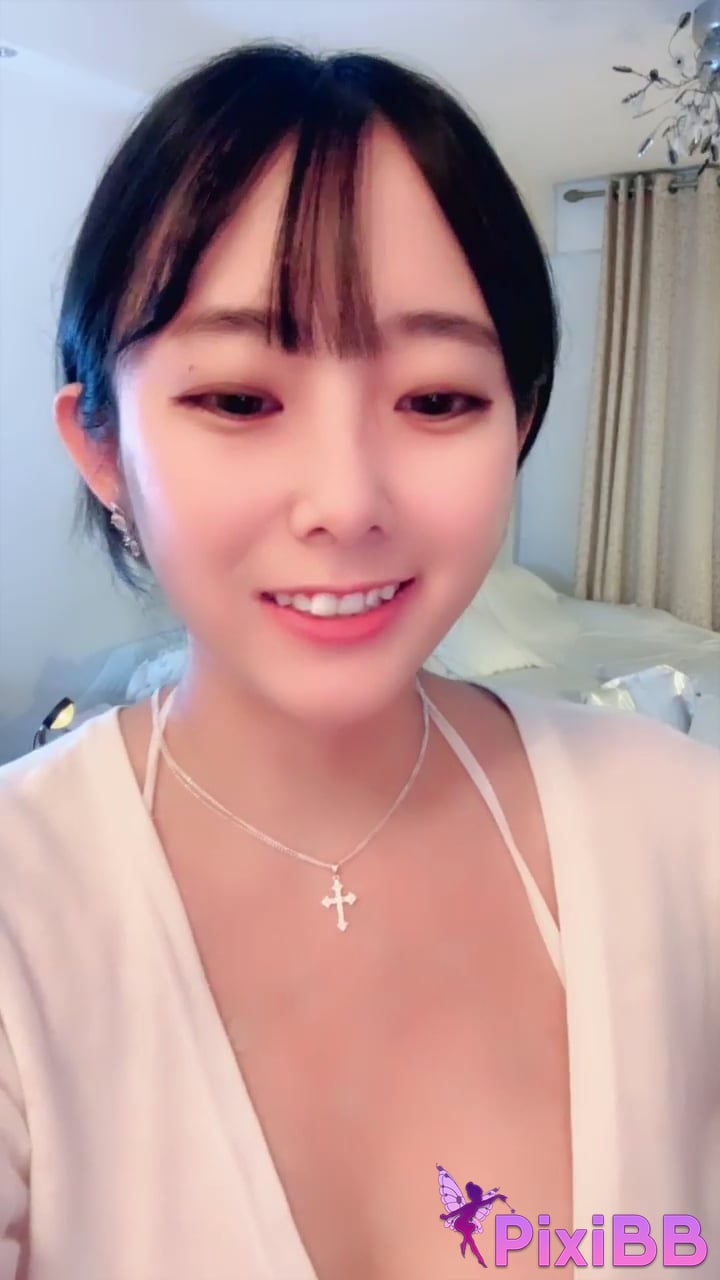 Little Linger The plump and supple goddess is coming Nude dance with huge breasts PixiBB.COM 007