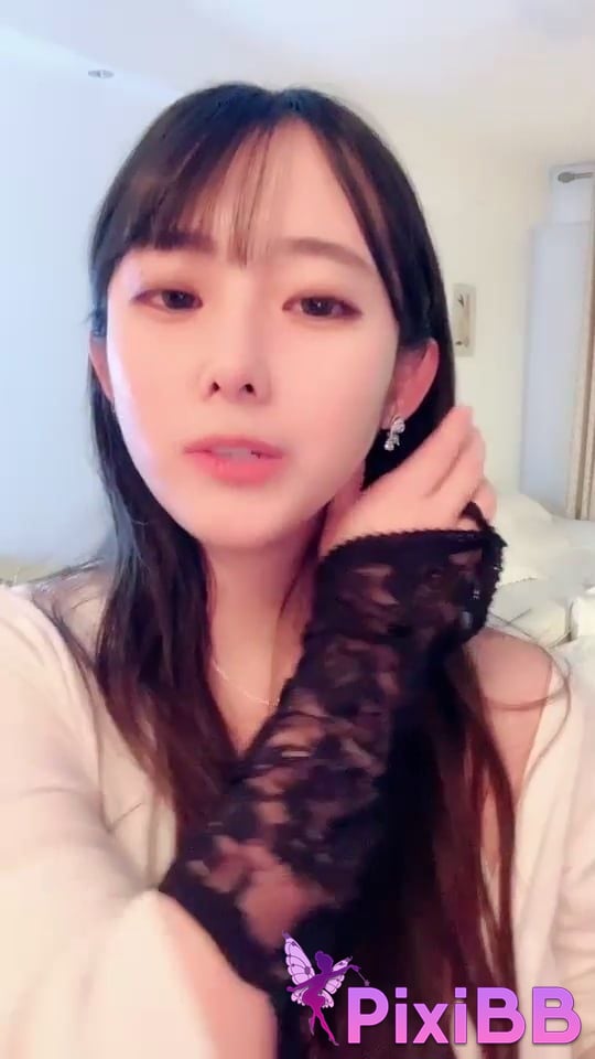 Little Linger The plump and supple goddess is coming Nude dance with huge breasts PixiBB.COM 013