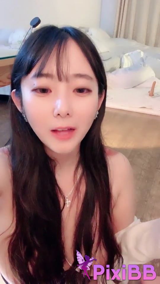 Little Linger The plump and supple goddess is coming Nude dance with huge breasts PixiBB.COM 022