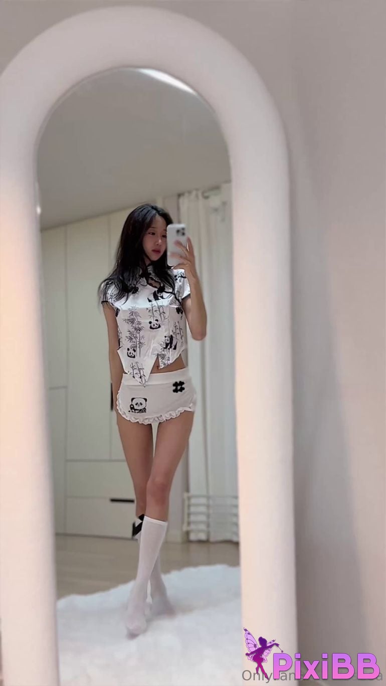 e seoa yoga girl OnlyFans recent video 24 dog PixiBB.COM 043