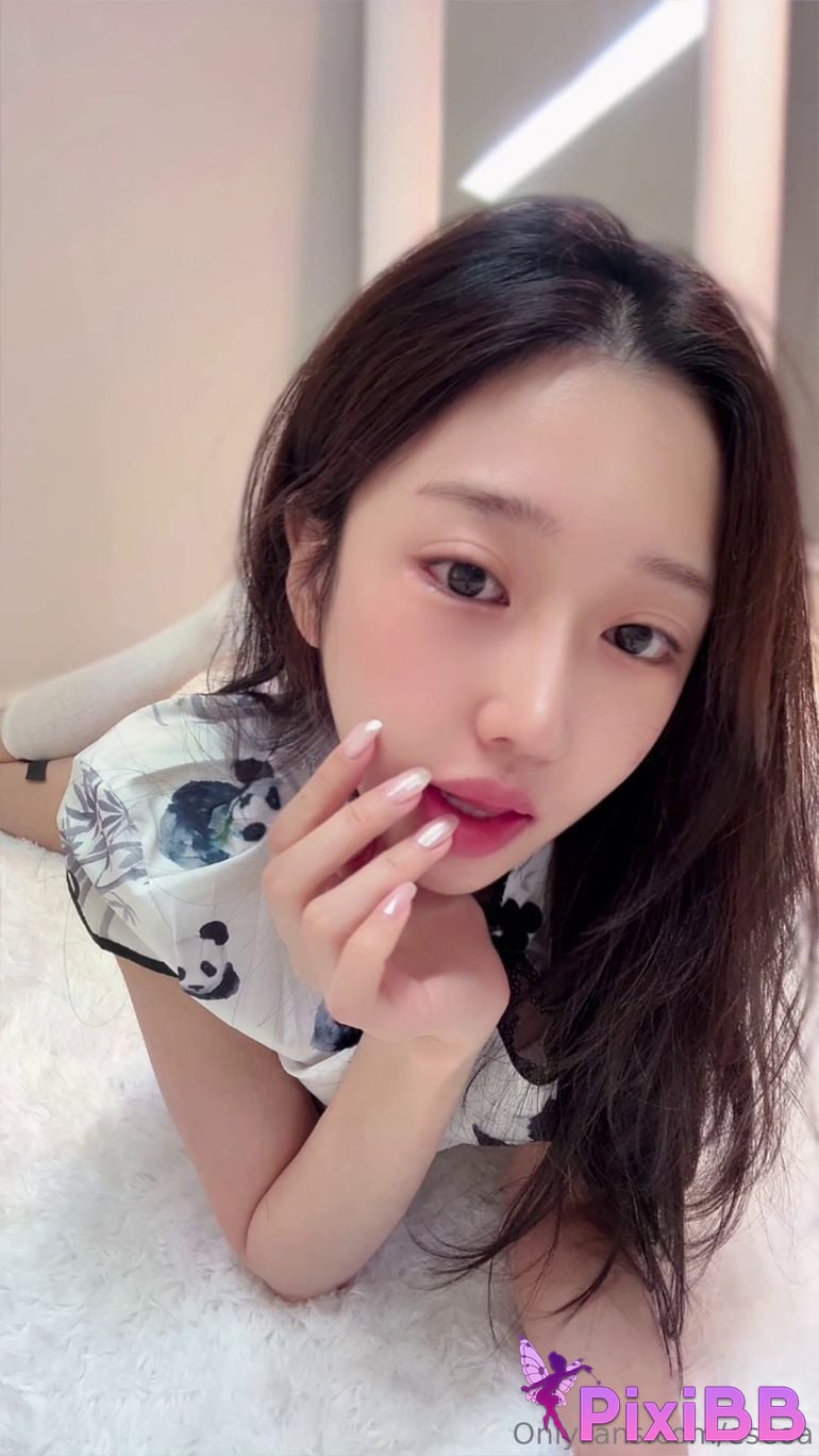 e seoa yoga girl OnlyFans recent video 24 dog PixiBB.COM 072