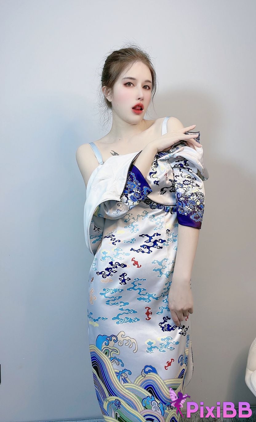 Cosplay Lu Eight Years Old Selfie photos are included during pre sale period PixiBB.COM 003