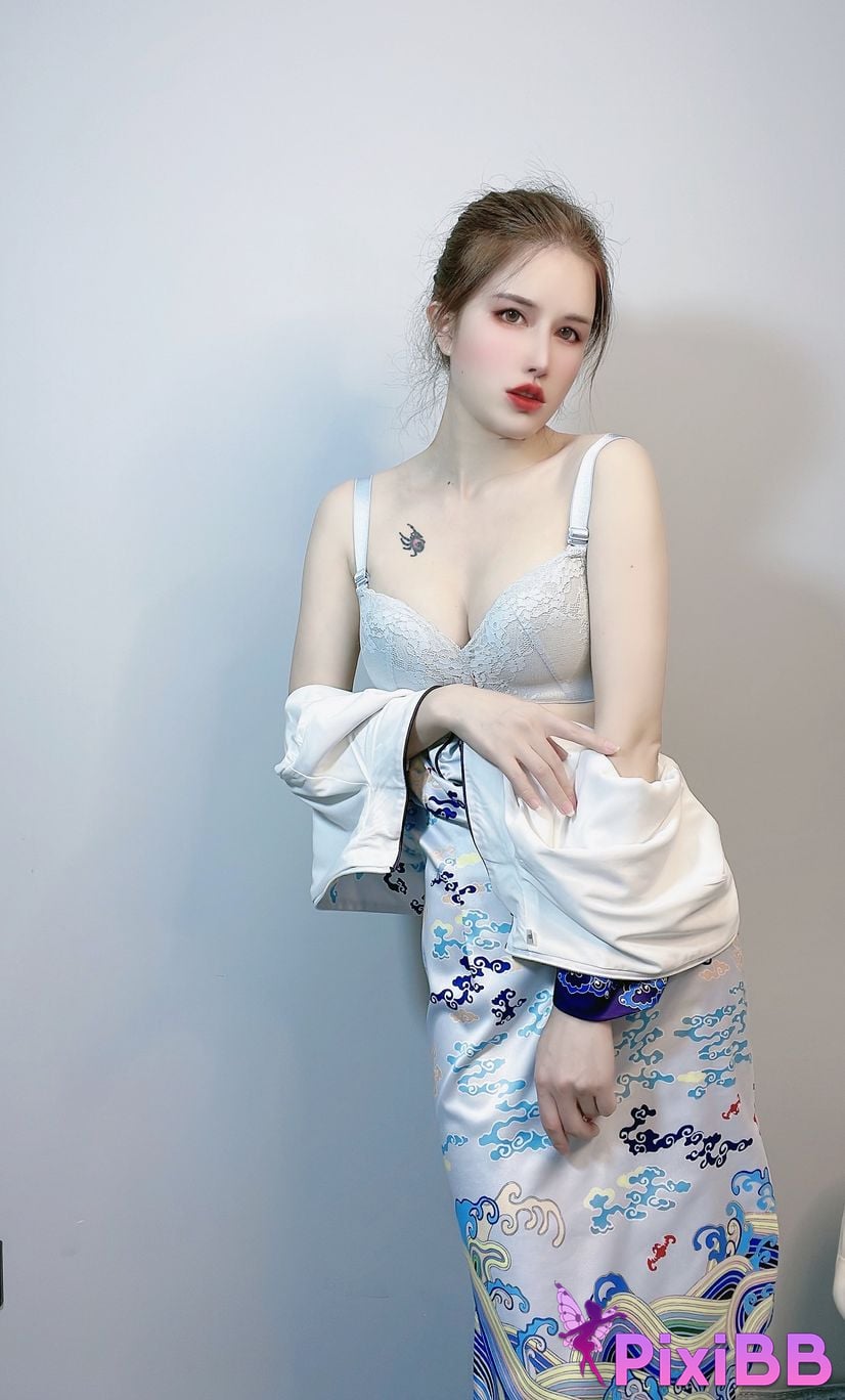 Cosplay Lu Eight Years Old Selfie photos are included during pre sale period PixiBB.COM 004