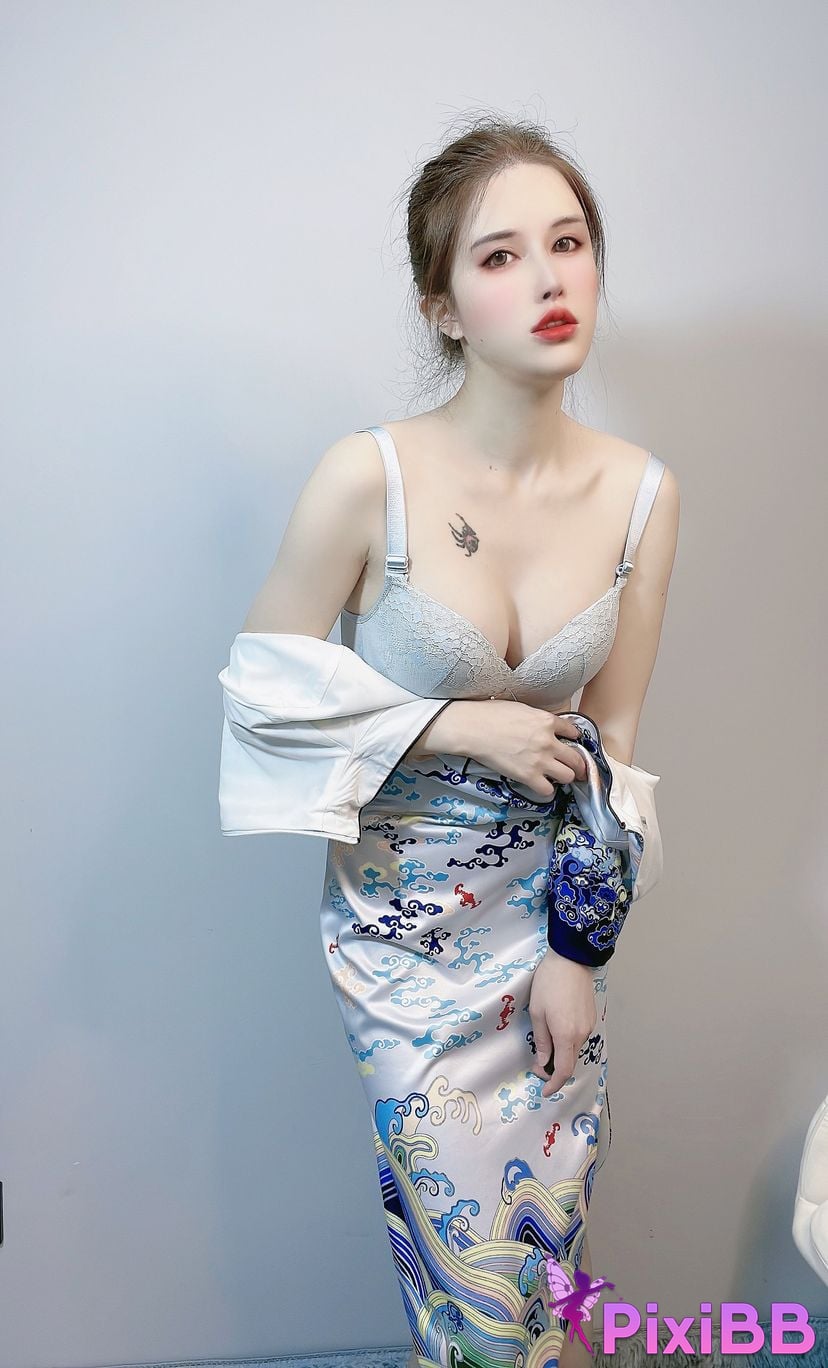 Cosplay Lu Eight Years Old Selfie photos are included during pre sale period PixiBB.COM 005