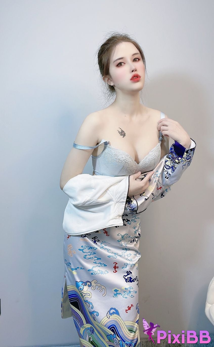 Cosplay Lu Eight Years Old Selfie photos are included during pre sale period PixiBB.COM 006