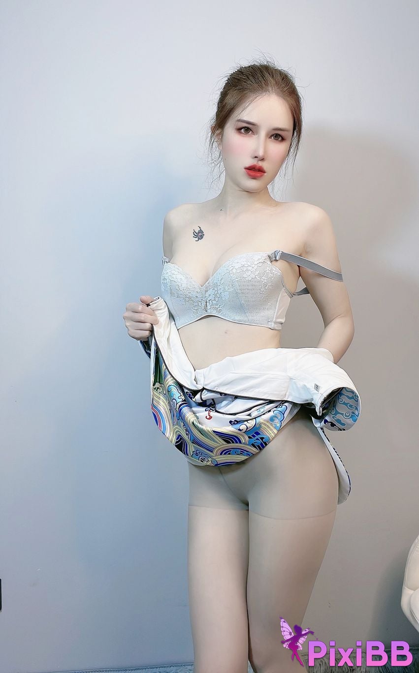 Cosplay Lu Eight Years Old Selfie photos are included during pre sale period PixiBB.COM 009