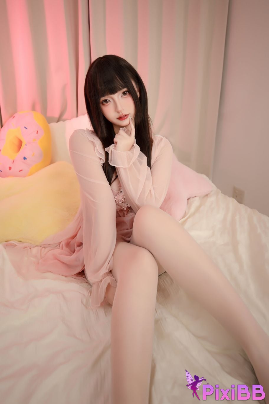 Cosplayer Kagurazaka Midwinter high heel robe PixiBB.COM 045