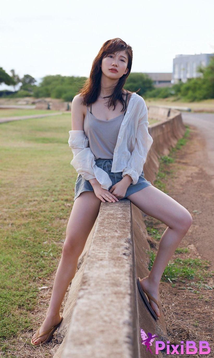 Japanese Idol Yuka Ogura digital photo book in Hawaii weekly play PHOTO BOOK PixiBB.COM 041