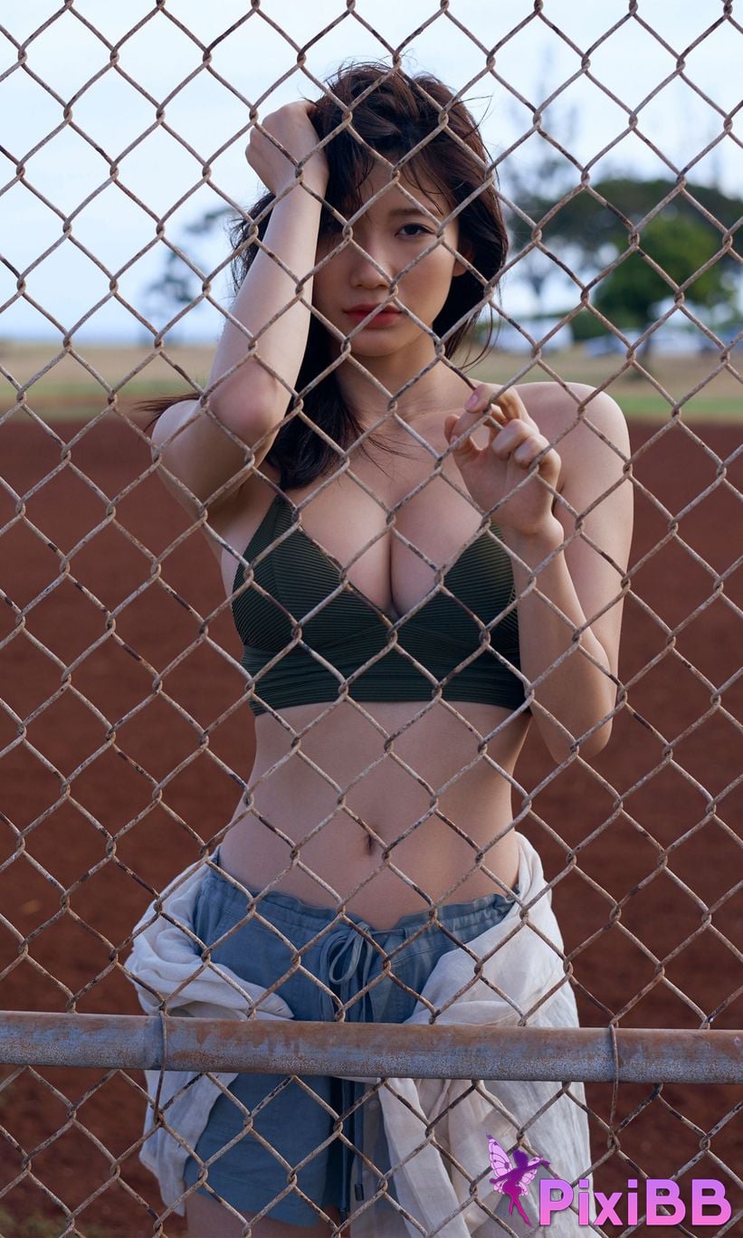 Japanese Idol Yuka Ogura digital photo book in Hawaii weekly play PHOTO BOOK PixiBB.COM 043