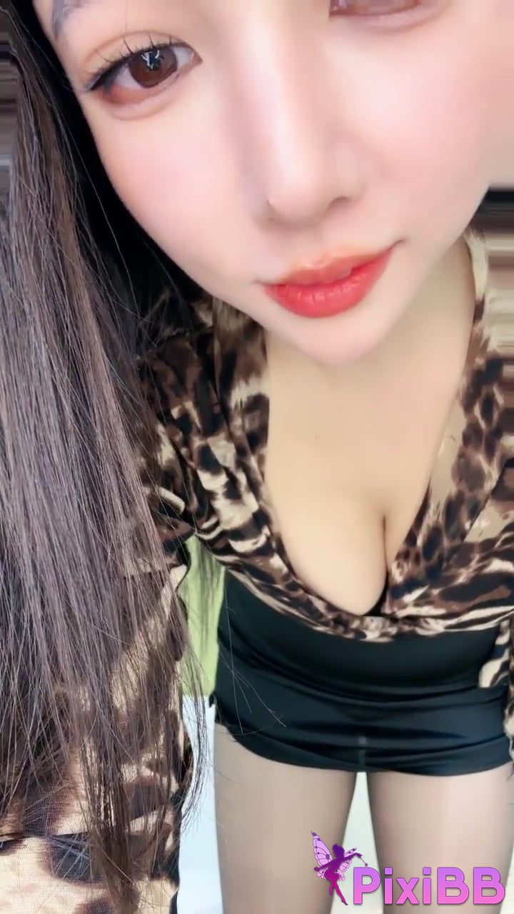 Xiaobai G Sister Ruyu goes into the sea Black silk high heels are seductive and charming PixiBB.COM 018