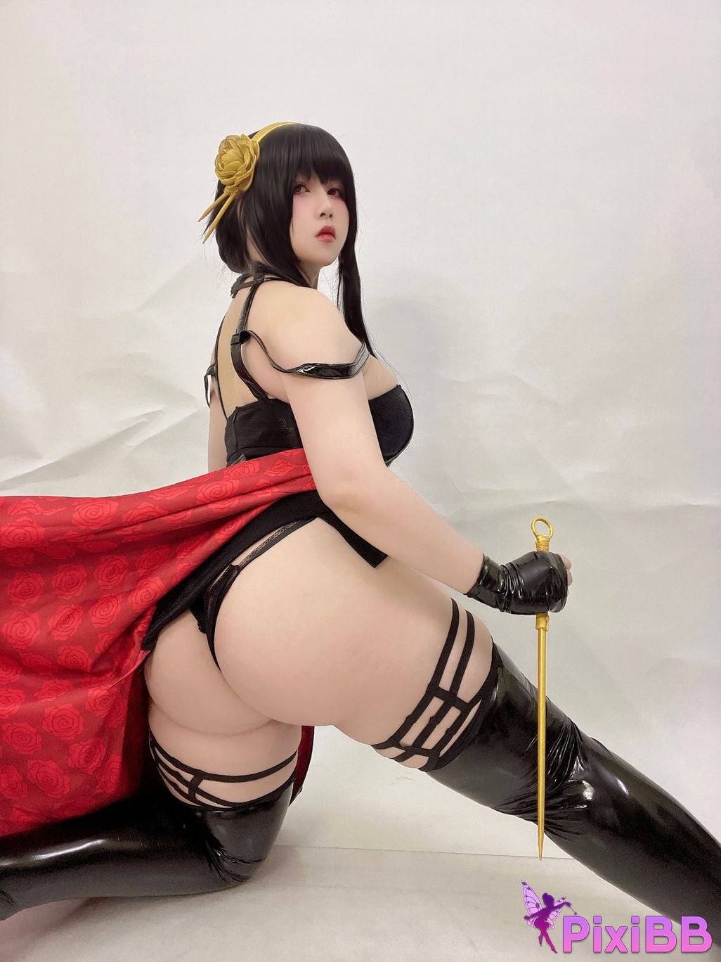 Uy Uy Yor Forger PixiBB.COM 14