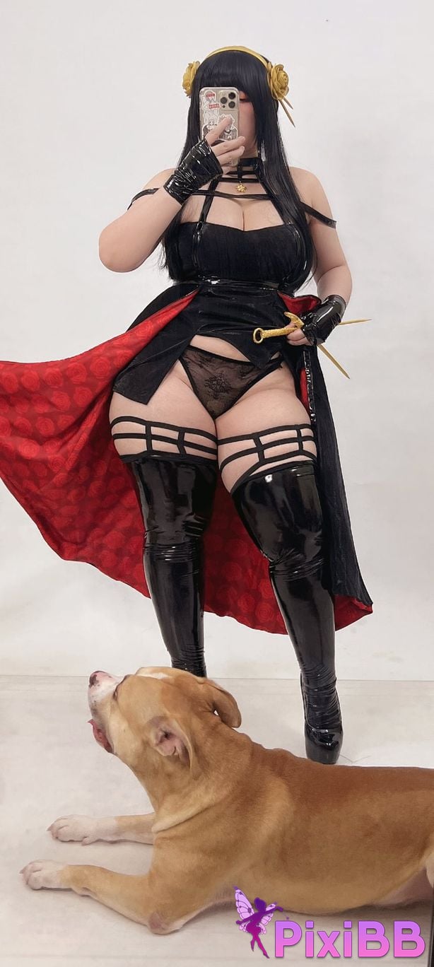 Uy Uy Yor Forger PixiBB.COM 23