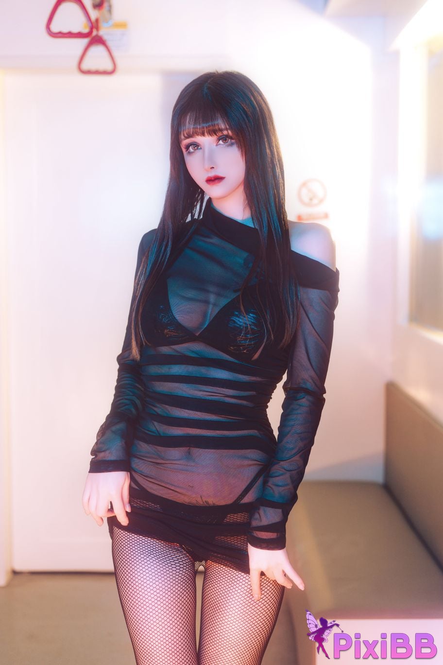 Cosplay Lu Ba Year Training on Subway PixiBB.COM 001