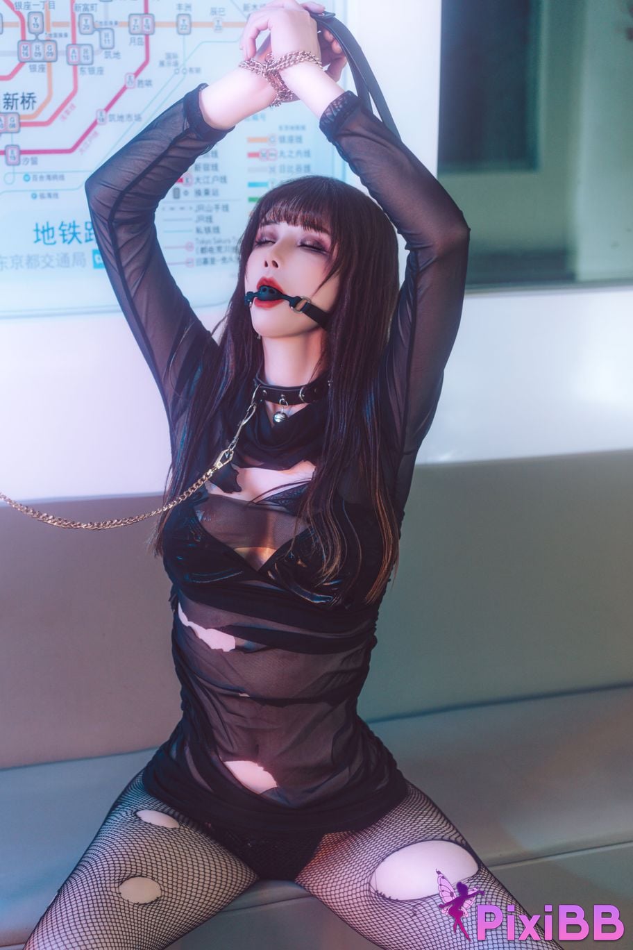 Cosplay Lu Ba Year Training on Subway PixiBB.COM 035