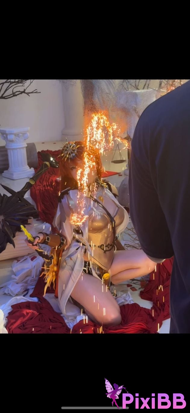 Cosplayer Axun kaOri augusta PixiBB.COM 006 1