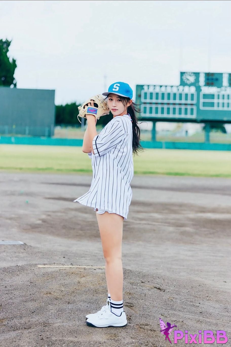 Japanese Idol Rino Matsumoto FRIDAY digital photo book MAX124km h Fascinated by the straight PixiBB.COM 002