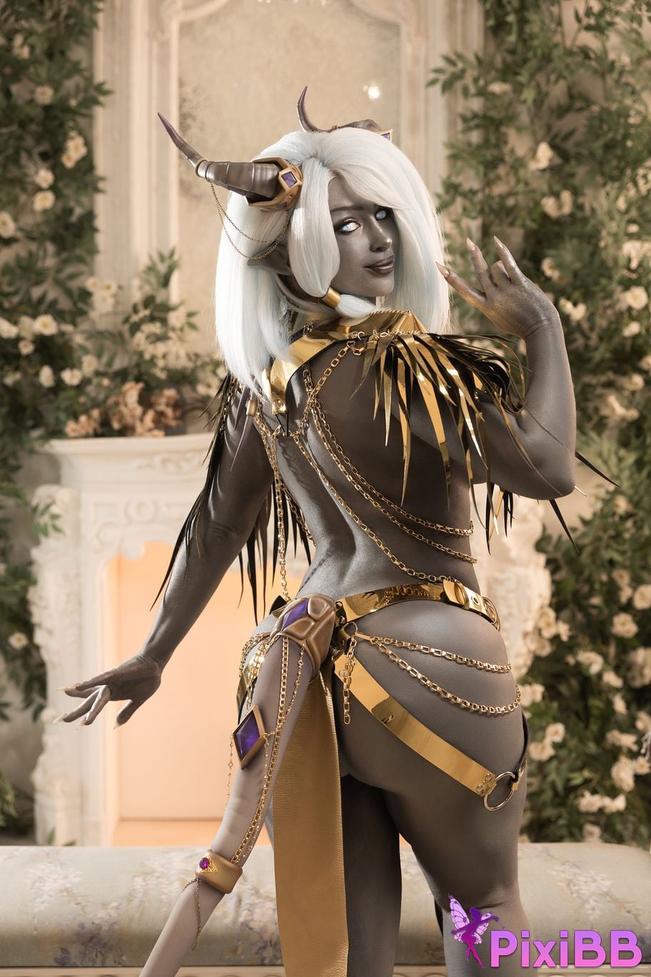 Lady Melamori & Zoe Volf Draenei PixiBB.COM 27