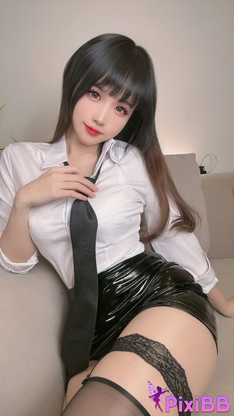 Coser mikoww 202401 PixiBB.COM 001