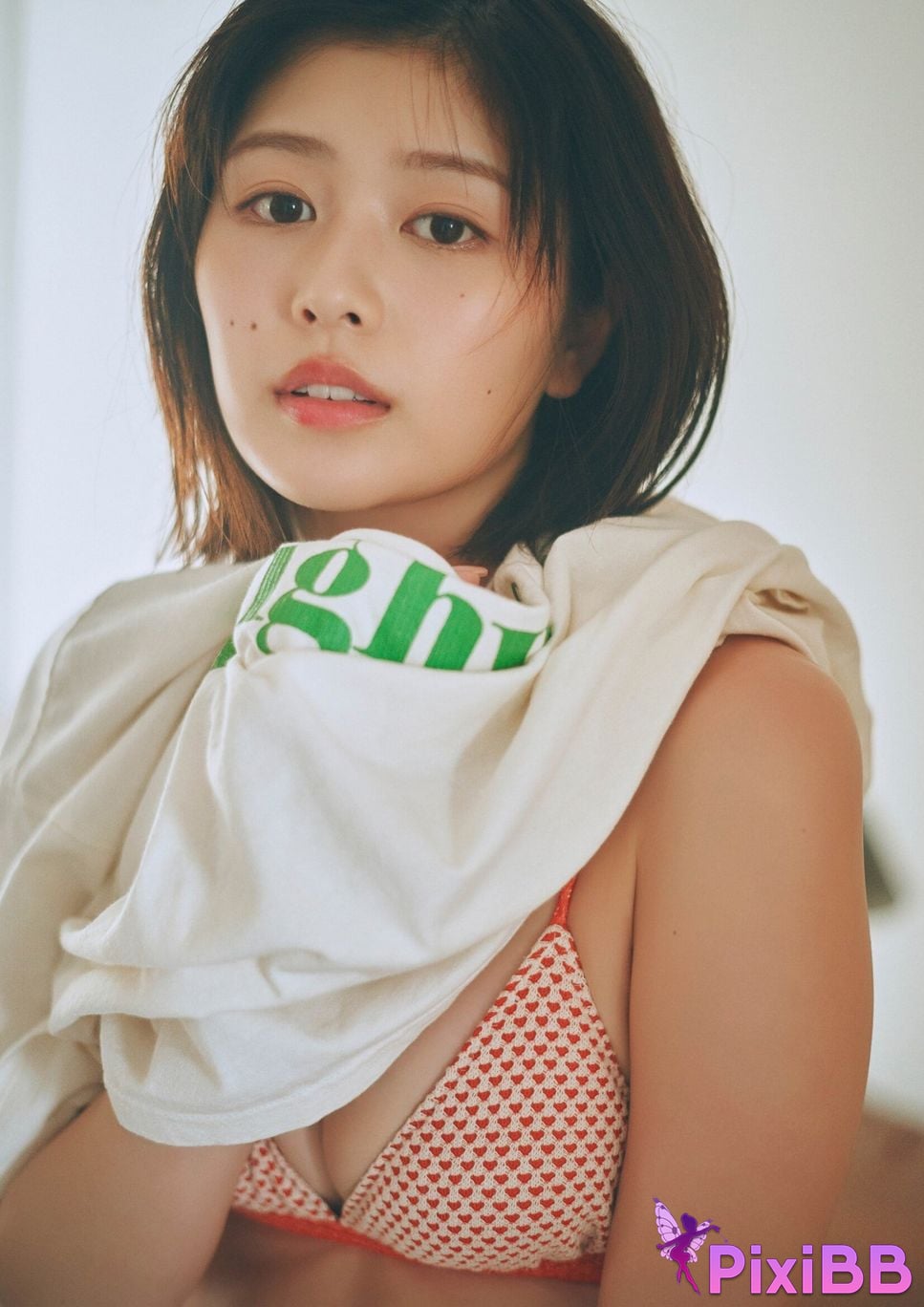 Japanese Idol Yuzuha Saeki W h i c s o u l d I e DOLCE digital photo book PixiBB.COM 003