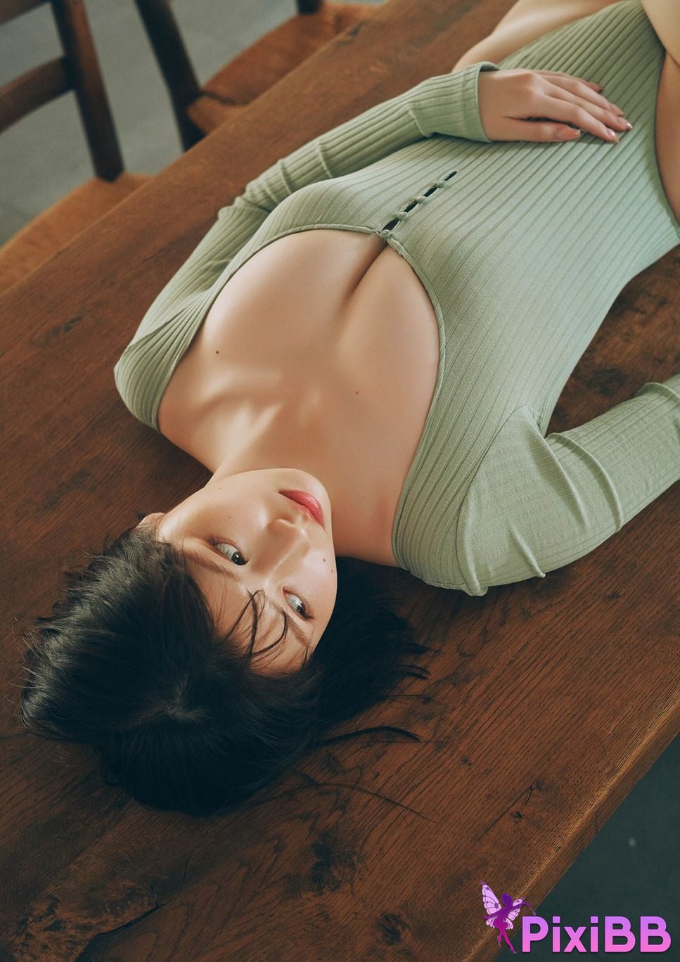 Japanese Idol Yuzuha Saeki W h i c s o u l d I e DOLCE digital photo book PixiBB.COM 043